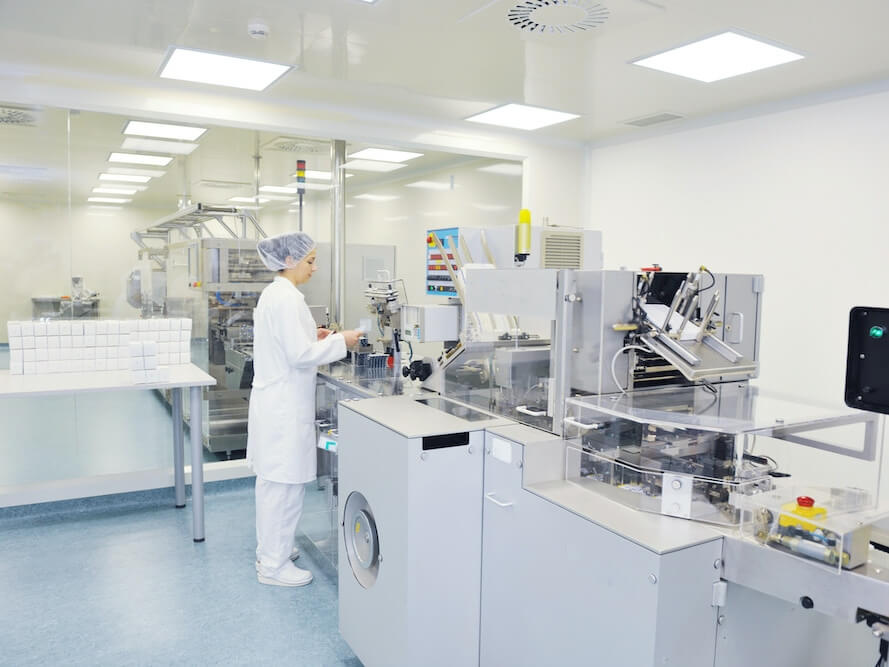 lab_technician_in_lab